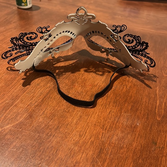 Masquerade Costume Mask - Picture 4 of 5